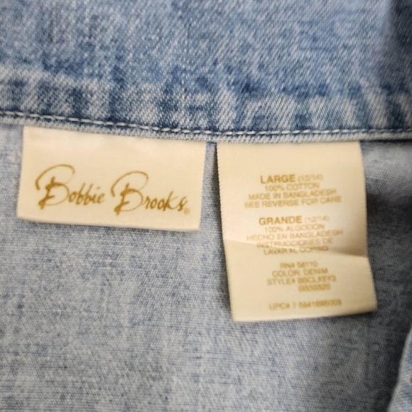 Bobbie Brooks Spring Flowers Lightweight Denim Style Button Down Top - Picture 7 of 7